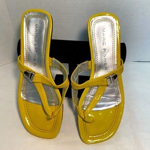 Marc Fisher chartreuse green sandals size 8.5